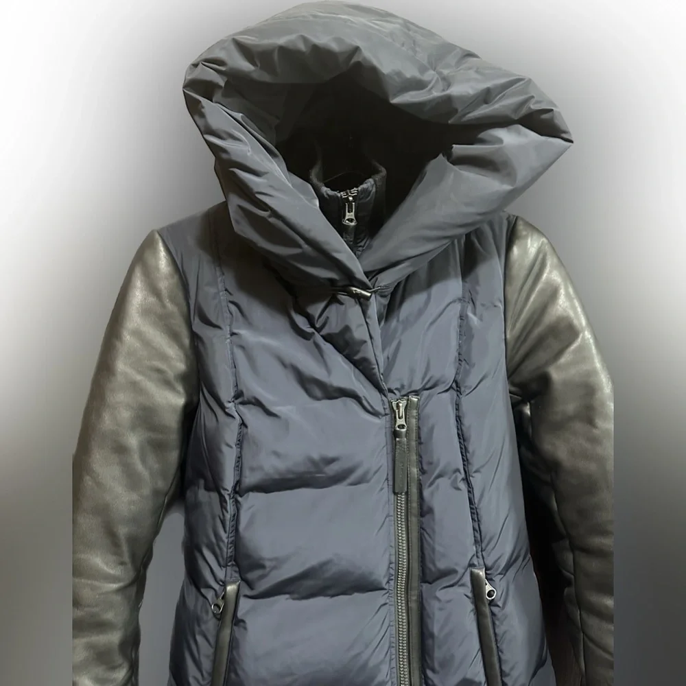 Mackage Leather Sleeves Navy Blue/Black PUFFER Jacket Size XS EUC - Picture 2 of 15